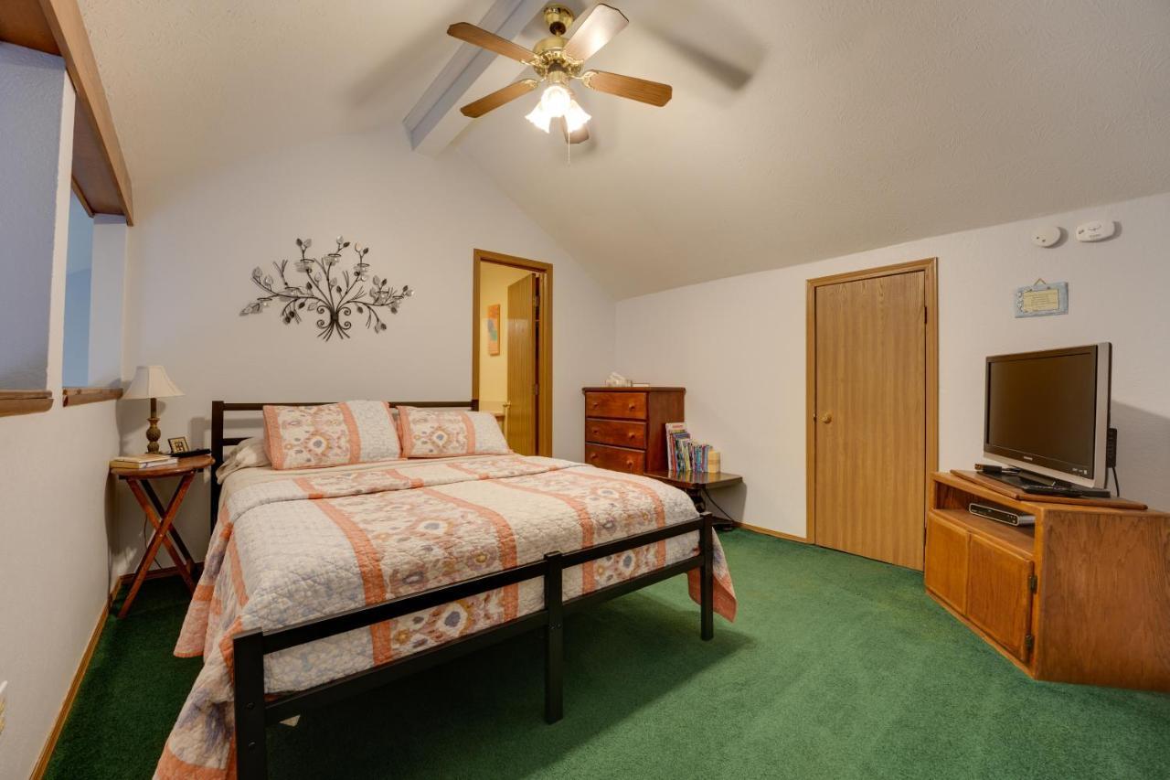 Condo With Balcony And Grill 3 Mi To Moonshine Beach! Branson Bagian luar foto
